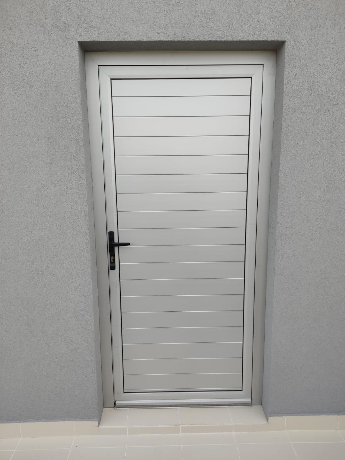 PHOTO-2025-02-07-18-00-57