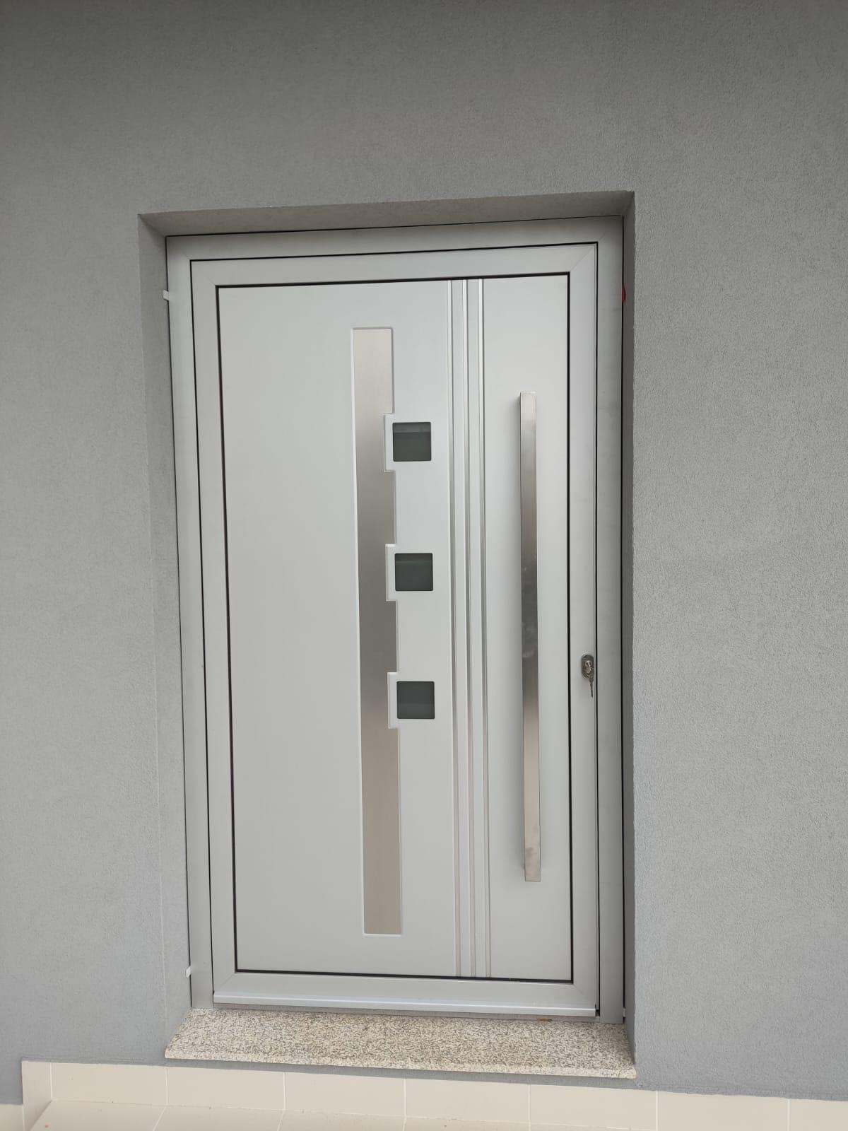 PHOTO-2025-02-07-18-00-59